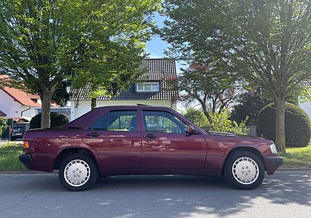 Mercedes-Benz 190 190E AVANTGARDE ROSSO 1er von 2300 ALLES NEU !!