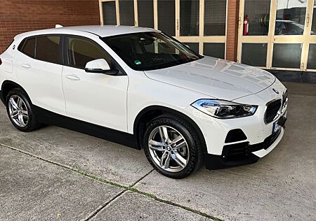 BMW X2 sDrive18i Automatik AHK Garantie LED