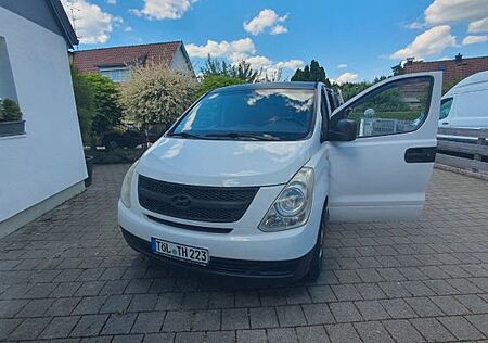 Hyundai H-1