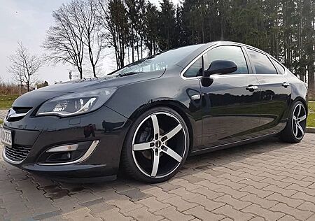 Opel Astra 1.4T 103kW INNOVATION