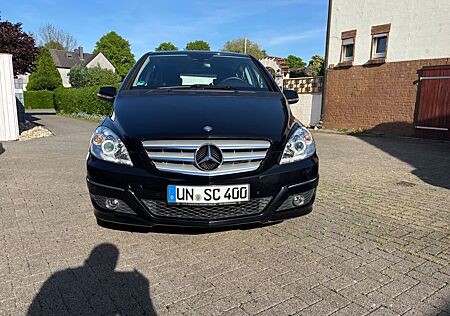 Mercedes-Benz B 180 BlueEFFICIENCY -