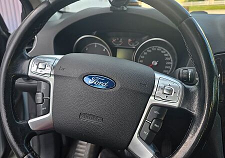 Ford Mondeo 1.8 92 kW Ghia Ghia