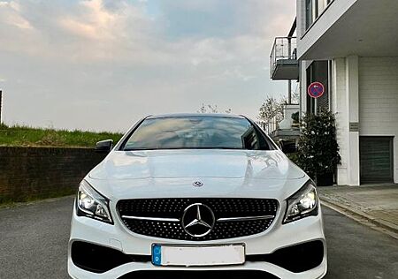 Mercedes-Benz CLA 220 d DCT - AMG-Line Peak Edition