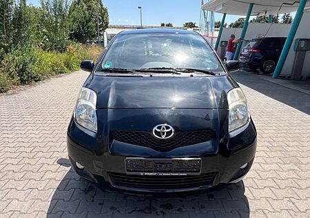 Toyota Yaris Life