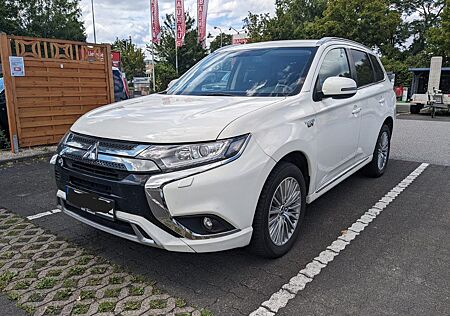 Mitsubishi Plug in Hybrid Outlander Plug-in Hybrid Outlander 2.4 MIVEC Navi 18 Zoll