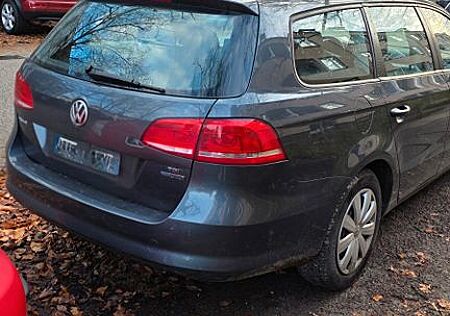 VW Passat Volkswagen 1.6 TDI Comfortline BMotion Tech Vari...