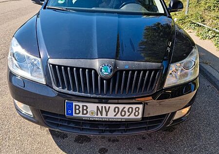 Skoda Octavia 2.0 TDI DSG Ambiente Combi Ambiente