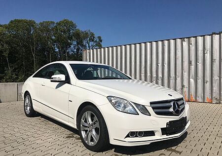 Mercedes-Benz E 220 CDI Coupé BlueEFFICIENCY ELEGANCE 2-Hand