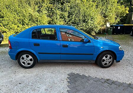 Opel Astra 1.6 Automatik