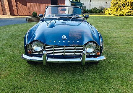 Triumph TR4