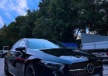 Mercedes-Benz A 220 7G-DCT AMG Line, MULTIBEAM LED, Night Paket