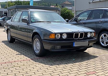 BMW 735i E32 Fahrzeug aus Sammlung