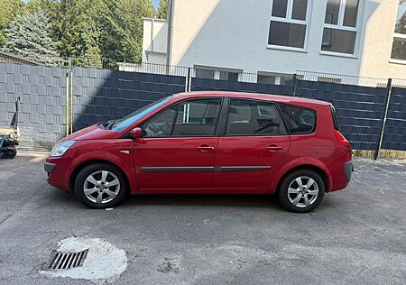 Renault Scenic Dynamique 1.9 dCi FAP 96kW Dynamique