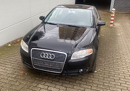 Audi A4 1.6 -