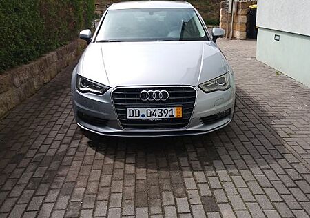 Audi A3 1.4 TFSI cod ultra Ambiente Sportback Amb...