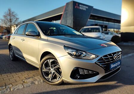 Hyundai i30 1.0 T-GDI DCT *NAVI*KAMERA*SHZ*LHZ*