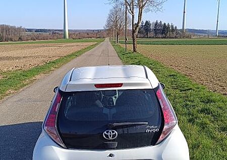 Toyota Aygo (X) Aygo (X) 1,0-l-VVT-i x