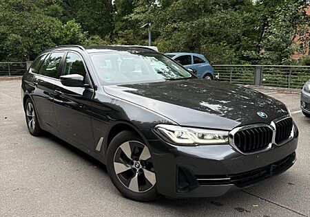BMW 520d xDrive Touring A - Facelift