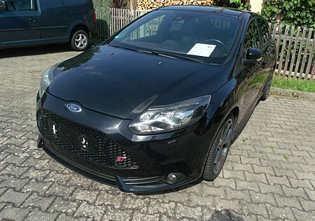 Ford Focus Lim. 2,0 ST Sport Klima+SHZ