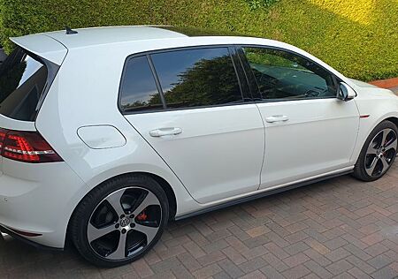 VW Golf Volkswagen 2.0 TSI BMT GTI GTI