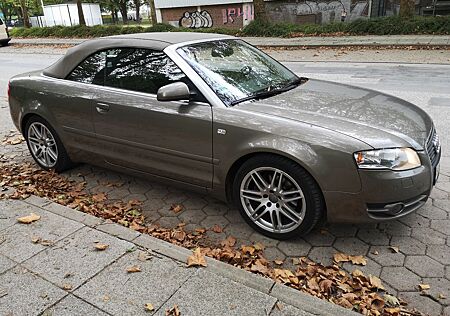 Audi A4 3.2 FSI tiptronic quattro Cabriolet -