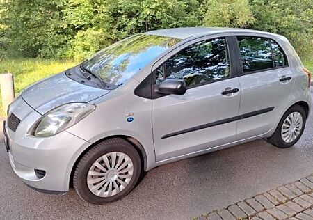 Toyota Yaris 1,0-l-VVT-i -