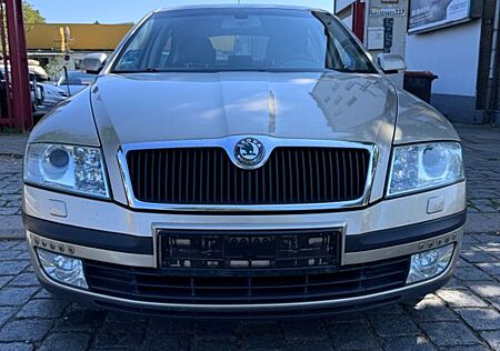 Skoda Octavia 1.6 Elegance Automatik*2.Hand*TUEV NEU*