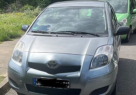 Toyota Yaris 1,0-l-VVT-i -