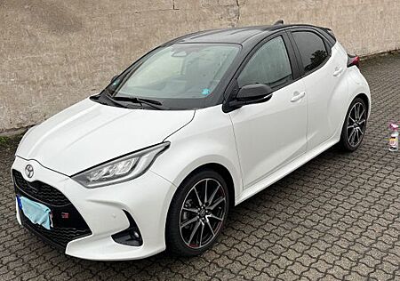 Toyota Yaris 1.5-l-VVT-i Hybrid 130 CVT GR SPORT GR...