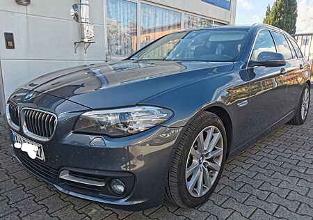 BMW 520d Aut.Touring Leder 4xSHZ Panorama unfallfrei