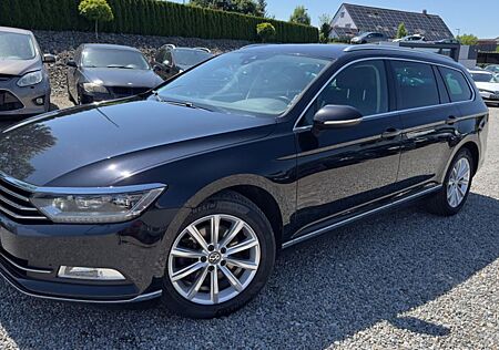 VW Passat Variant Volkswagen Passat 2.0 TDI Highline DSG LED Leder Navi AHK