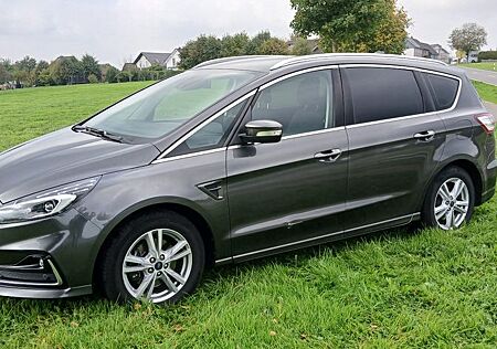 Ford S-Max Titanium