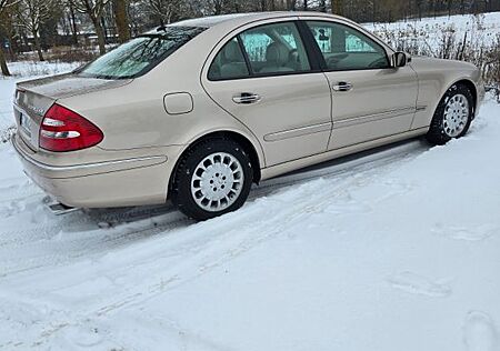 Mercedes-Benz 200
