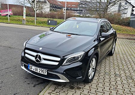 Mercedes-Benz GLA 180 Urban