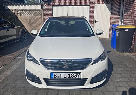 Peugeot 308 BlueHDi 130 EAT6 Allure SW Allure