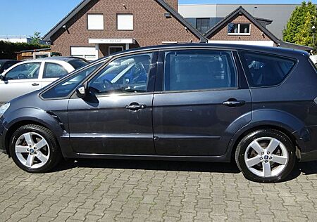 Ford S-Max Titanium