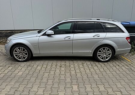 Mercedes-Benz C 320 CDI 4MATIC T ELEGANCE Autom. Elegance