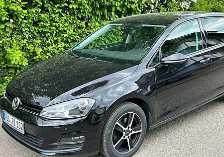 VW Golf Volkswagen 1.6 TDI 4MOTION 8-fach bereift HU neu