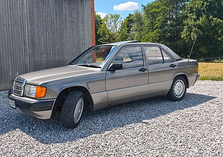 Mercedes-Benz 190 190E 1.8 Automatik Schiebedach