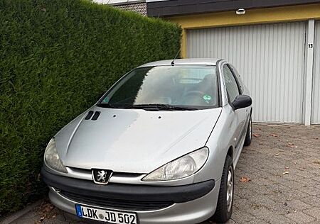 Peugeot 206 1.1 viele Neuteile + Leichtmetallfelgen