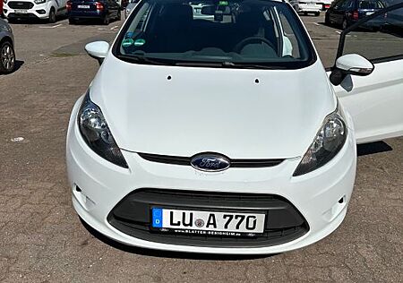 Ford Fiesta Benziner TÜV