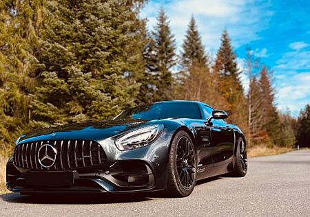 Mercedes-Benz AMG GT 4.0 V8 DCT -