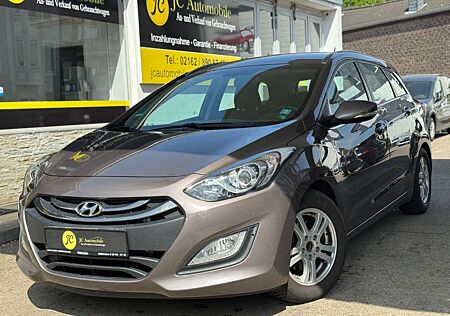 Hyundai i30 CW 1.6 CRDi 81kW Trend 1.Hand TÜV Neu