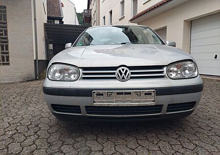 VW Golf Volkswagen 1.6 Auto Basis Basis