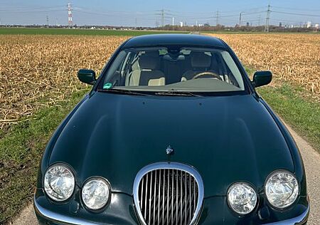 Jaguar S-Type V6 -