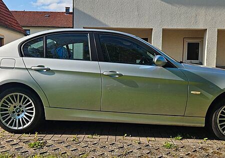 BMW 318i -