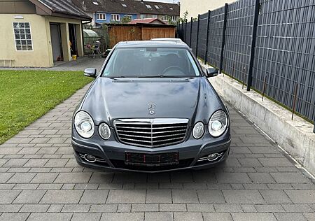 Mercedes-Benz E 230 AVANTGARDE