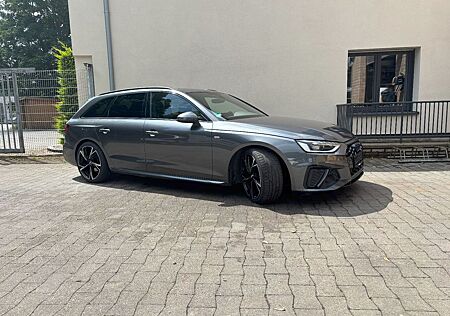 Audi A4 40 TFSI S tronic S line quattro Avant S line