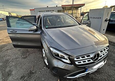 Mercedes-Benz GLA 220 d 4MATIC DCT