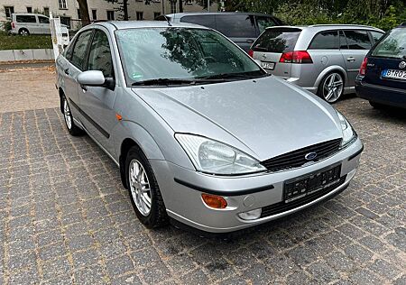 Ford Focus 2.0 Ghia * Alus * Limousine *